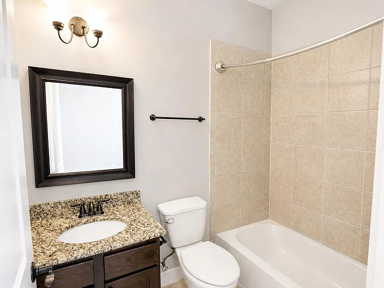 321 W 26th St #B — Photo 20