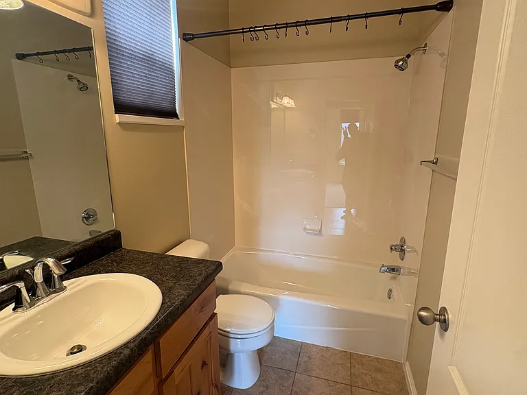 6302 W Traveler Ln — Photo 8