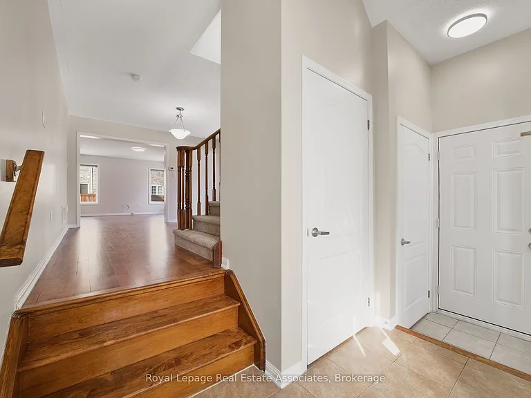 34 McCandless Ct — Photo 3