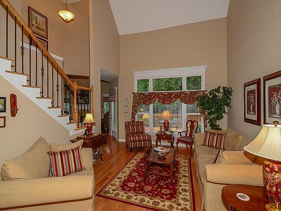 4th image of 1295 Lake Washington Cir