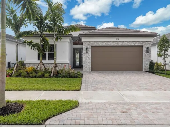 2550 Kingfisher DR, NAPLES, FL 34112