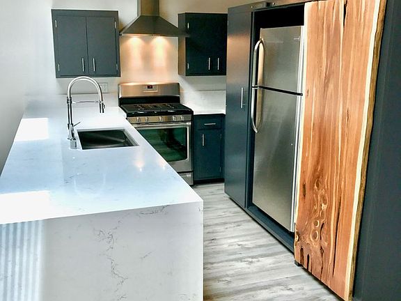 4th image of 3749 Dunn Dr APT 6