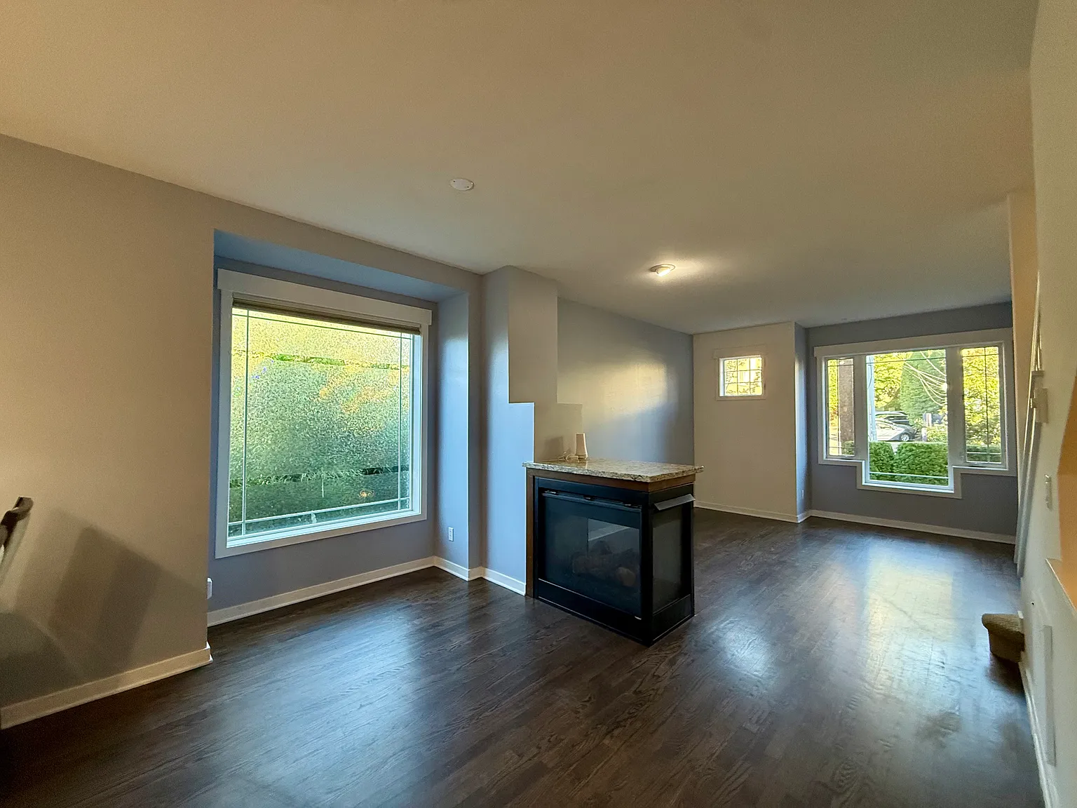 2 bed, 2.5 bath, 1400 sqft, $3,745 — Photo 4