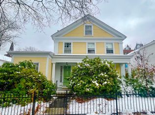 14 Oxford St, Worcester, MA 01609