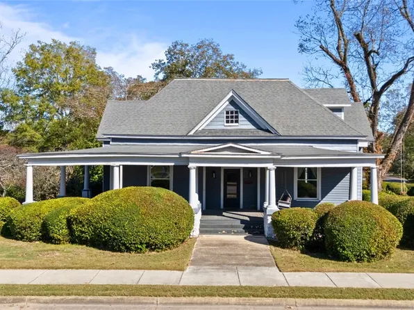 609 Geneva St, Opelika, AL 36801