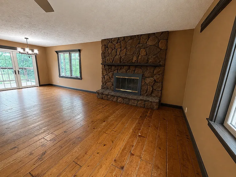 503 Winn Rd — Photo 5