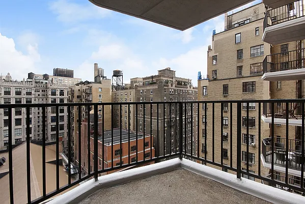 Sold by Corcoran | media 16