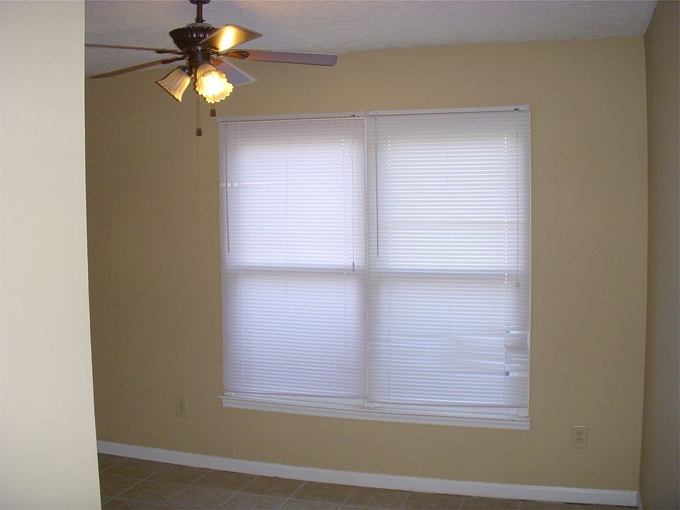 2nd image of 1822 Chandler Rd APT 82