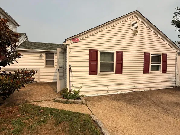 19 Nassau Ave #A, West Babylon, NY 11704