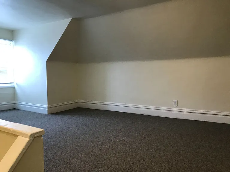 10 Exeter St #2 — Photo 7