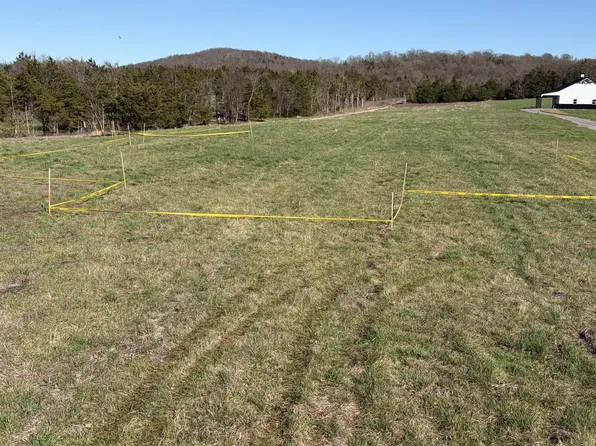 10629 Versailles Rd, Rockvale, TN 37153