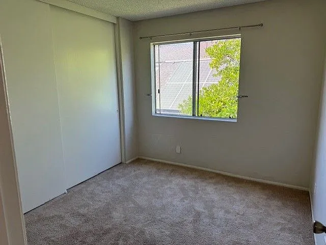 6828 Ponce Ave — Photo 18