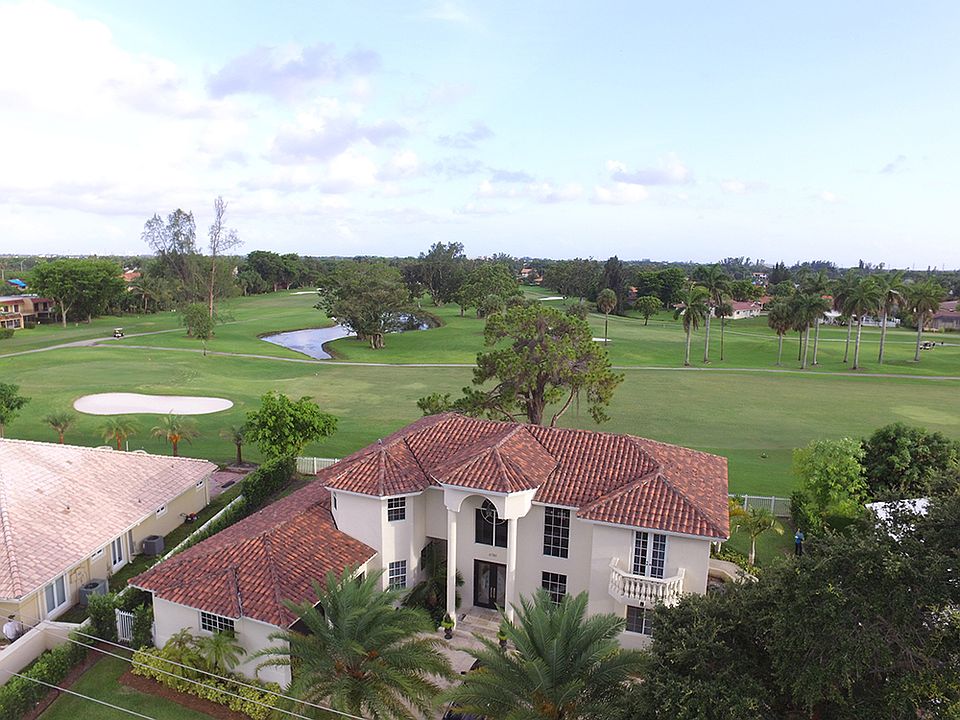 AMAZING HOME ON GOLF