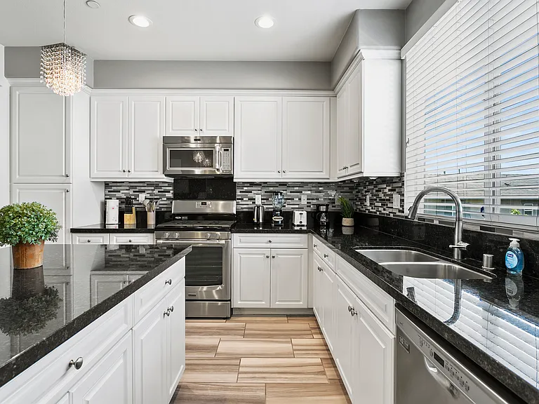 6397 Peacock Ct — Photo 11