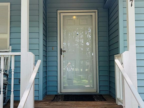 3rd image of 97 Hollyhock Rd