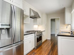 2091 Robin Hood Ln, Los Altos, CA 94024