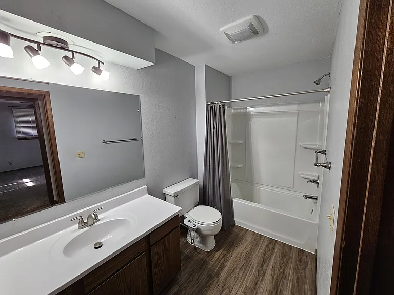 632 Garnet Dr — Photo 5