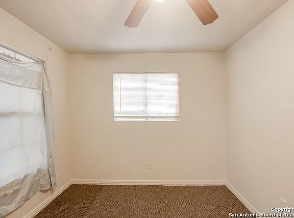 4th image of 606 S San Joaquin Ave