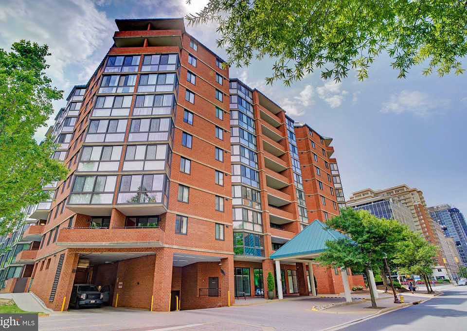 1st image of 1001 N Randolph St APT 702