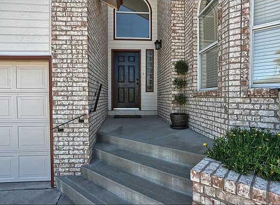2nd image of 4752 Loma De Plata Dr