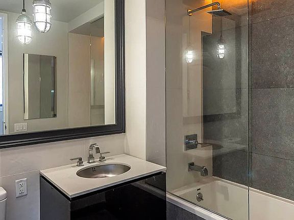4th image of 185 Leonard St APT 1A
