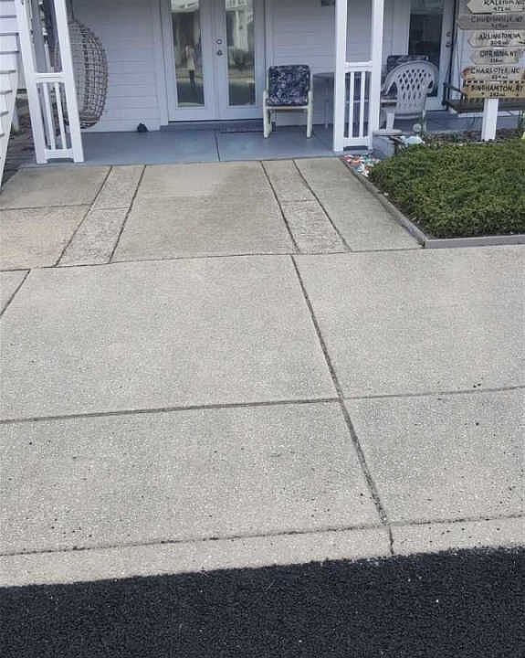 1st image of 835 Stenton Pl