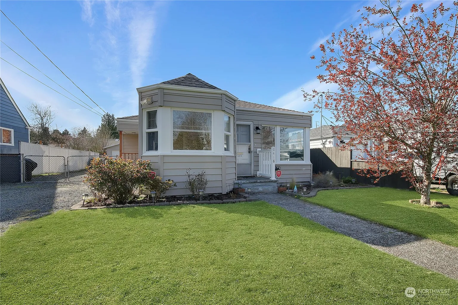 6418 S Bell Street photo 1