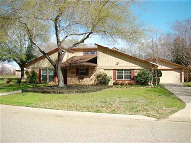 1st image of 534 Park Ln