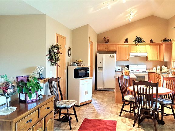 2nd image of 3801 Lucey St