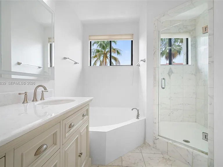 21378 Marina Cove Cir #11-B — Photo 31