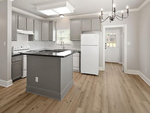 2nd image of 204 Cooner St