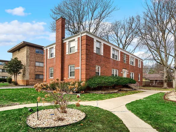 10600 S Walden Pkwy #1E, Chicago, IL 60643