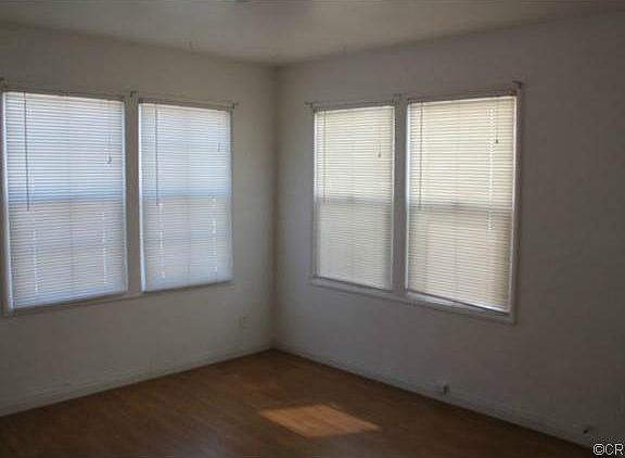 4th image of 359 Hamilton St
