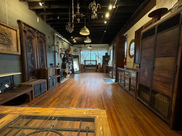 248 Beacon Avenue image 15 of 26