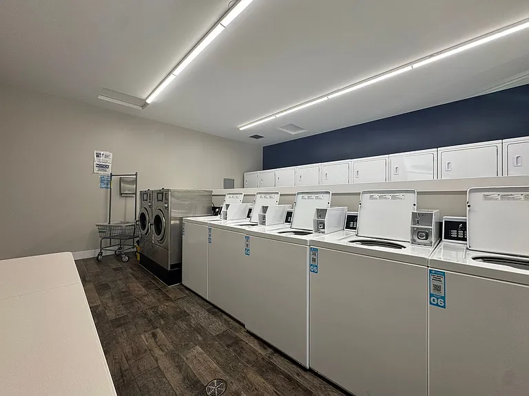 Mesa Palms Apartments — Photo 8