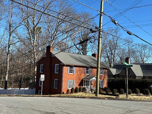 3rd image of 205 Hawthorne Rd