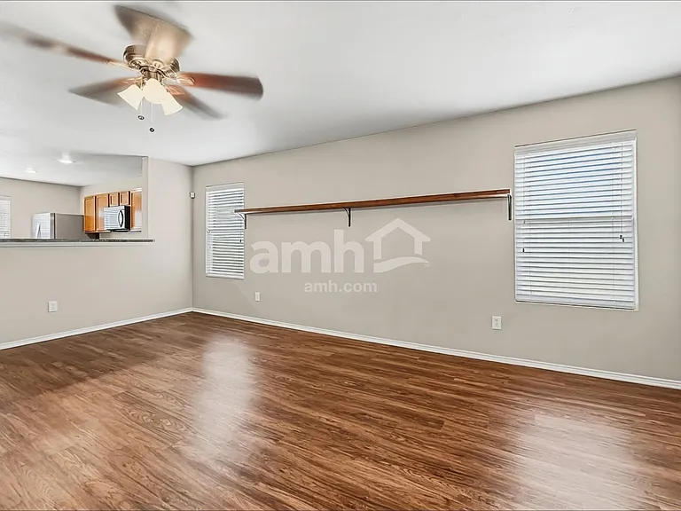 301 Azalea Dr — Photo 6