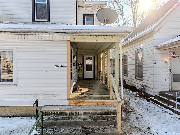 4th image of 411-413 W Adams St
