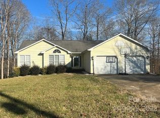 4247 Oakland Dr, Morganton, NC 28655