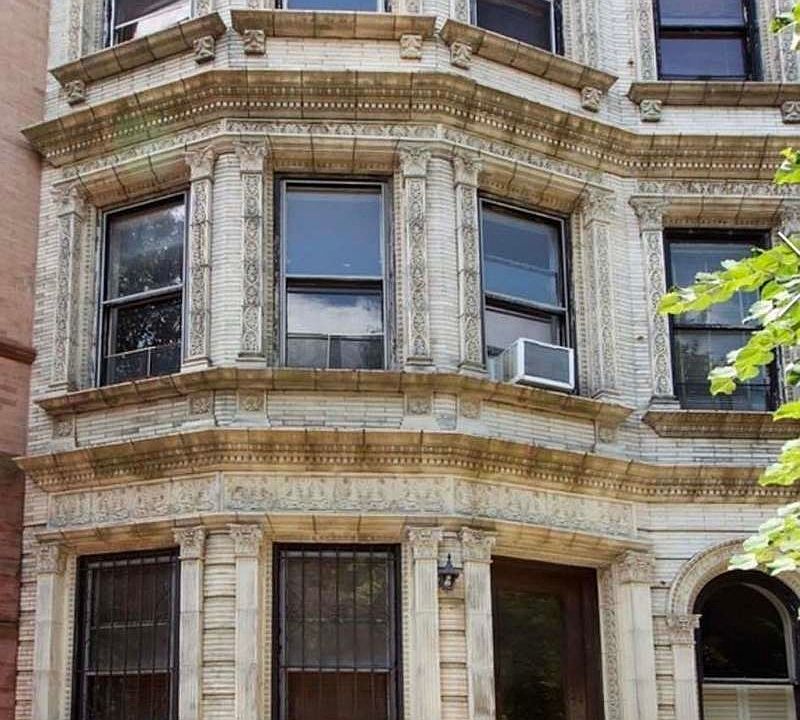 1st image of 34 Montgomery Pl APT 1