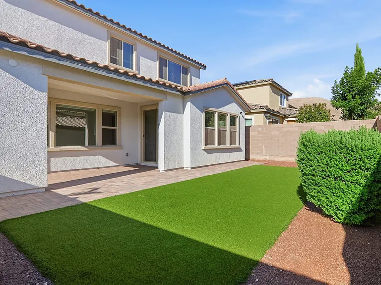 3158 Molinos Dr — Photo 51