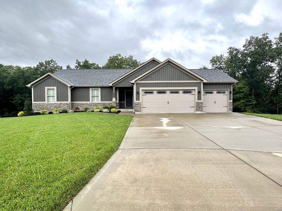 1st image of 585 Hickory Knoll Dr
