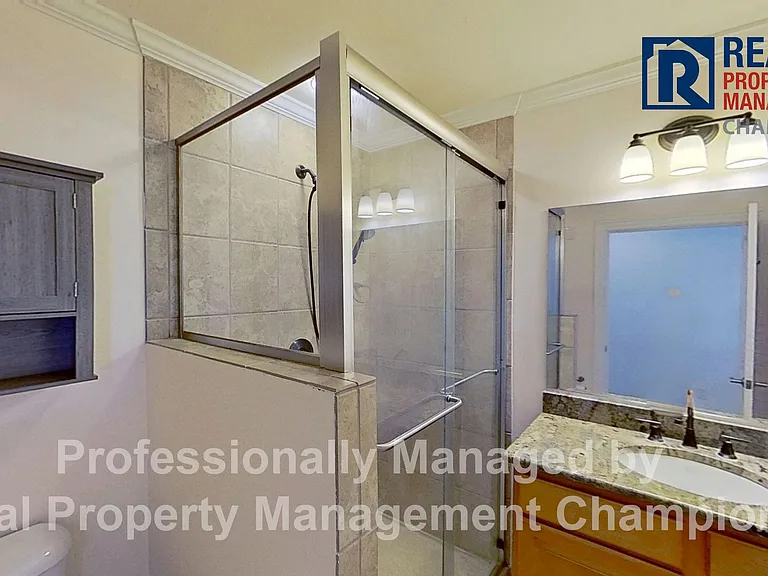 307 N Lake Park Blvd #202 — Photo 18
