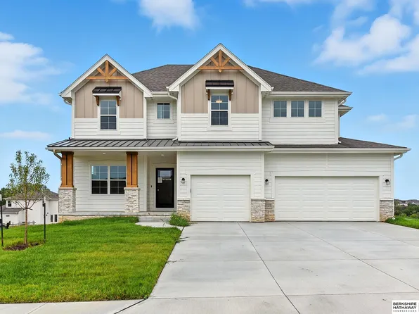 10508 S 117th St, Papillion, NE 68046