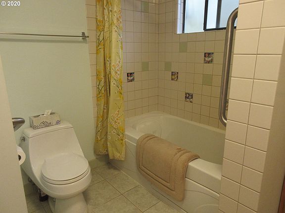 4th image of 260 Burchard Dr