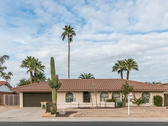 2nd image of 340 E Tierra Buena Ln