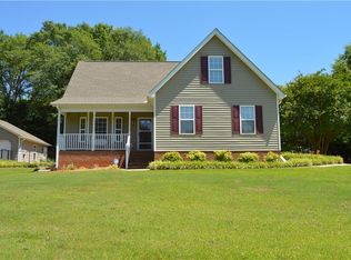 103 Scenic Dr, Pickens, SC 29671