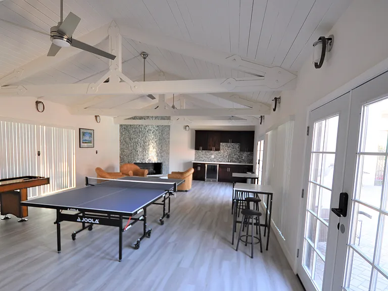 Westgate Apartments — Photo 12