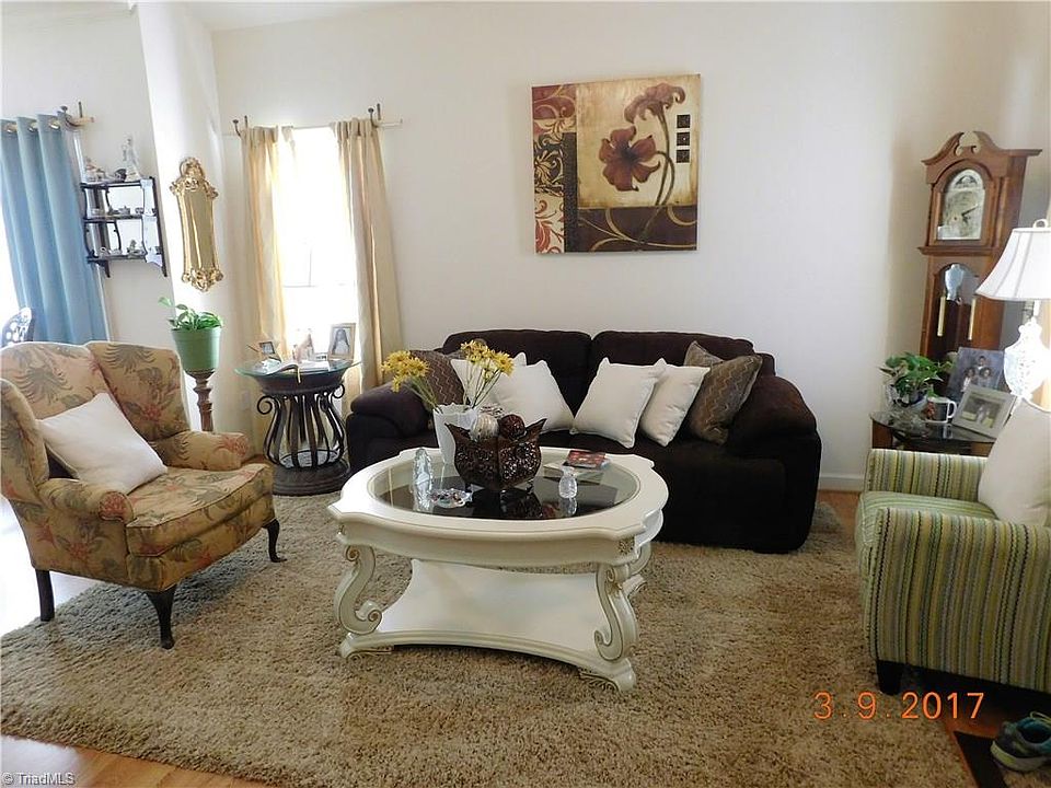 2nd image of 2429 Williams Ave