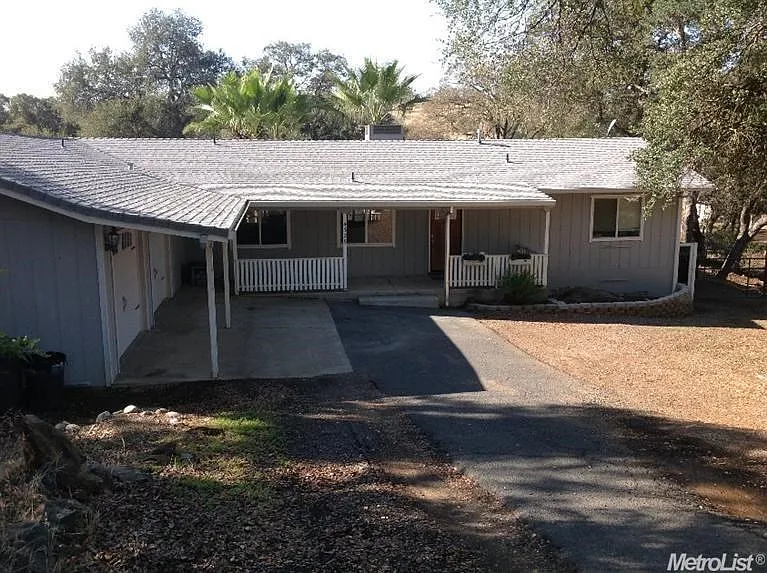 4325 Bartelink Dr photo 1